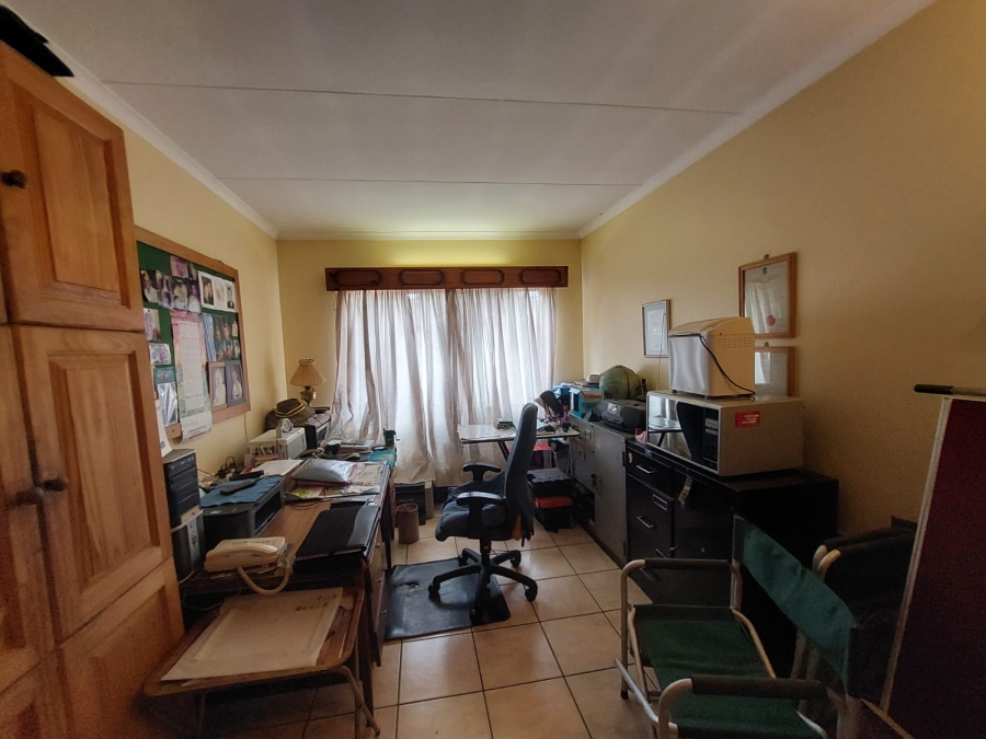 4 Bedroom Property for Sale in Vaalpark Free State